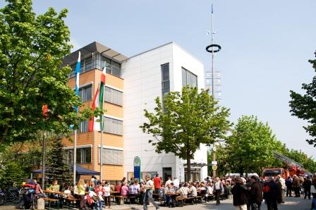 Straßenfest vor dem Rathaus Straßenfest vor dem Rathaus