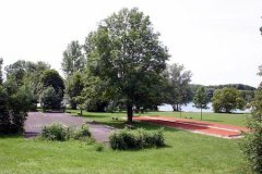 Grossansicht in neuem Fenster: Stock- und Bocciabahnen am See