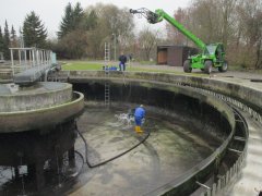 Kläranlage Unters Wasser geschaut