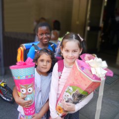 Kinderleben und Kinderlernen: Zu Besuch bei den Flüchtlingskindern in der Parzivalstraße Kinderleben und Kinderlernen: Zu Besuch bei den Flüchtlingskindern in der Parzivalstraße