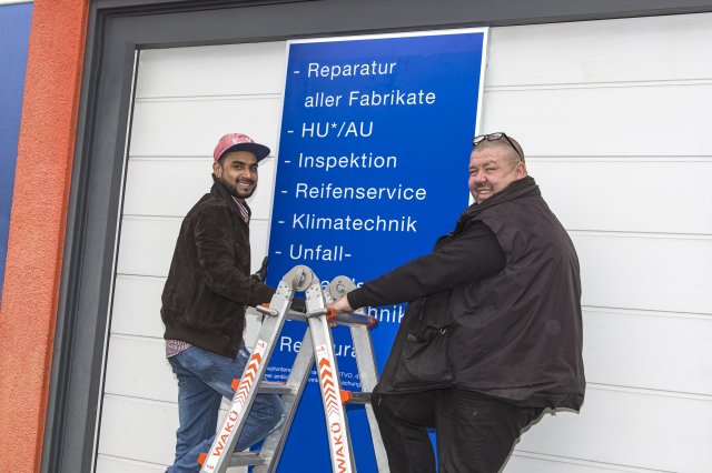 Die Hoffnung bleibt: Zeeshan Haider will auf seiner Ausbildungsstelle bei Michael Gold bleiben