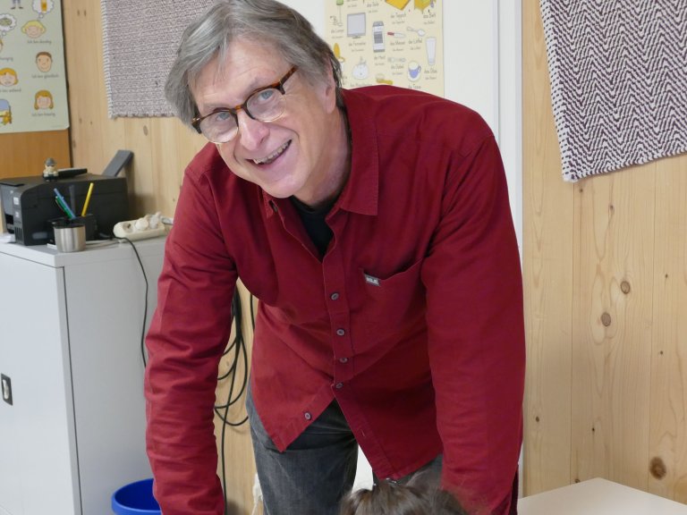 Helferkreis sucht Unterstützung bei der Hausaufgabenhilfe für Flüchtlingskinder