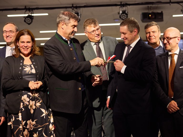 Feierliche Eröffnung des neuen Gymnasiums Karlsfeld