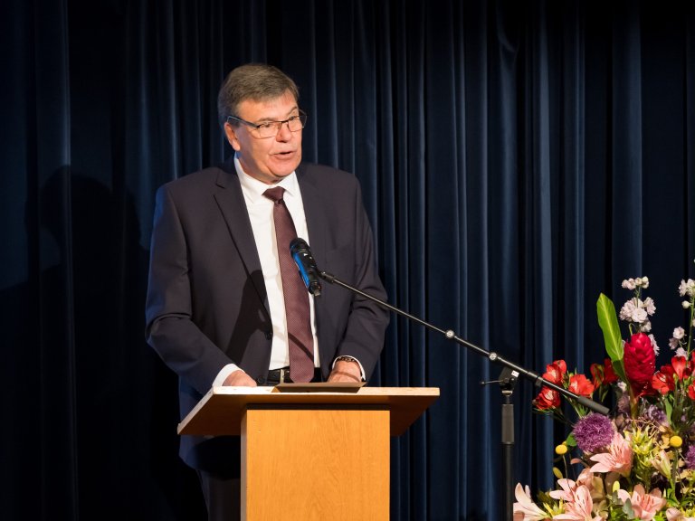 Bürgermeister Stefan Kolbe sagt Servus