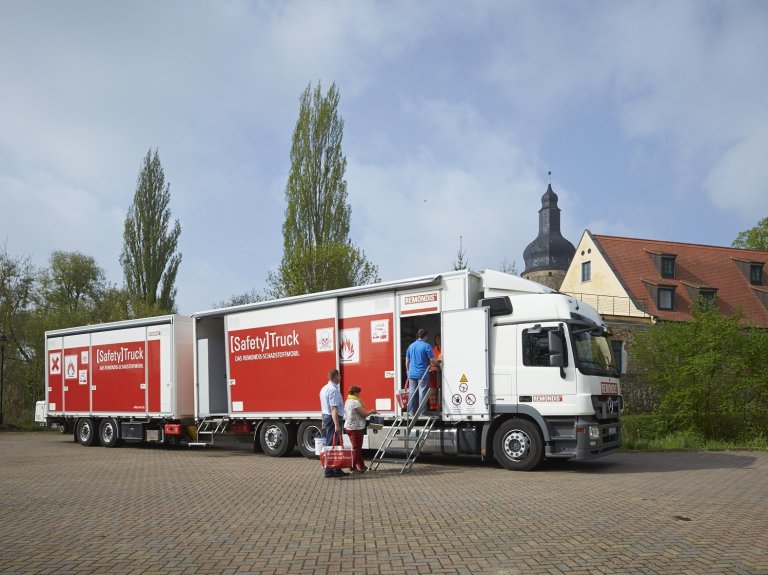 Das Giftmobil kommt am 13. Juni 2026 nach Karlsfeld