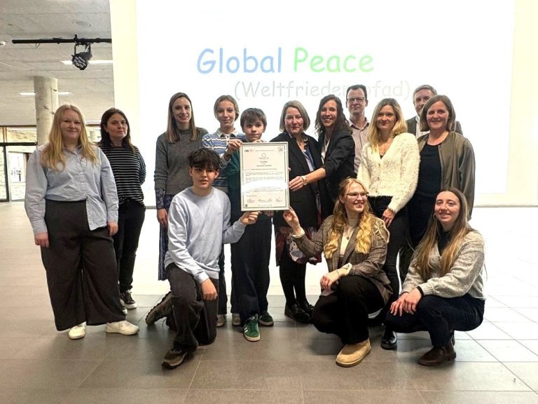 Gymnasium Karlsfeld wird Teil des „Global Peace Path“